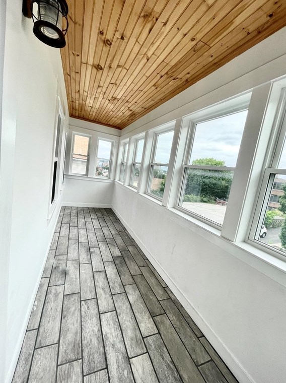 61 Harrison St #1, Worcester, MA 01604