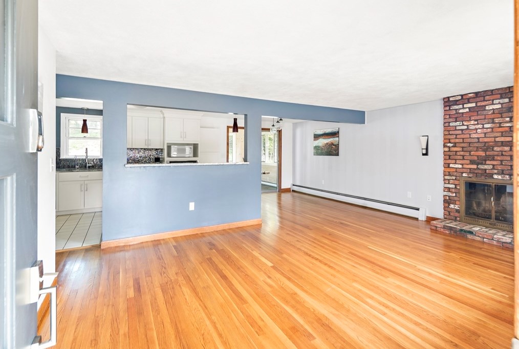 17 Daniel Dr, Burlington, MA 01803