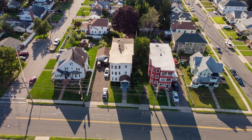 450 Broadway St, Chicopee MA 01020-2442 exterior