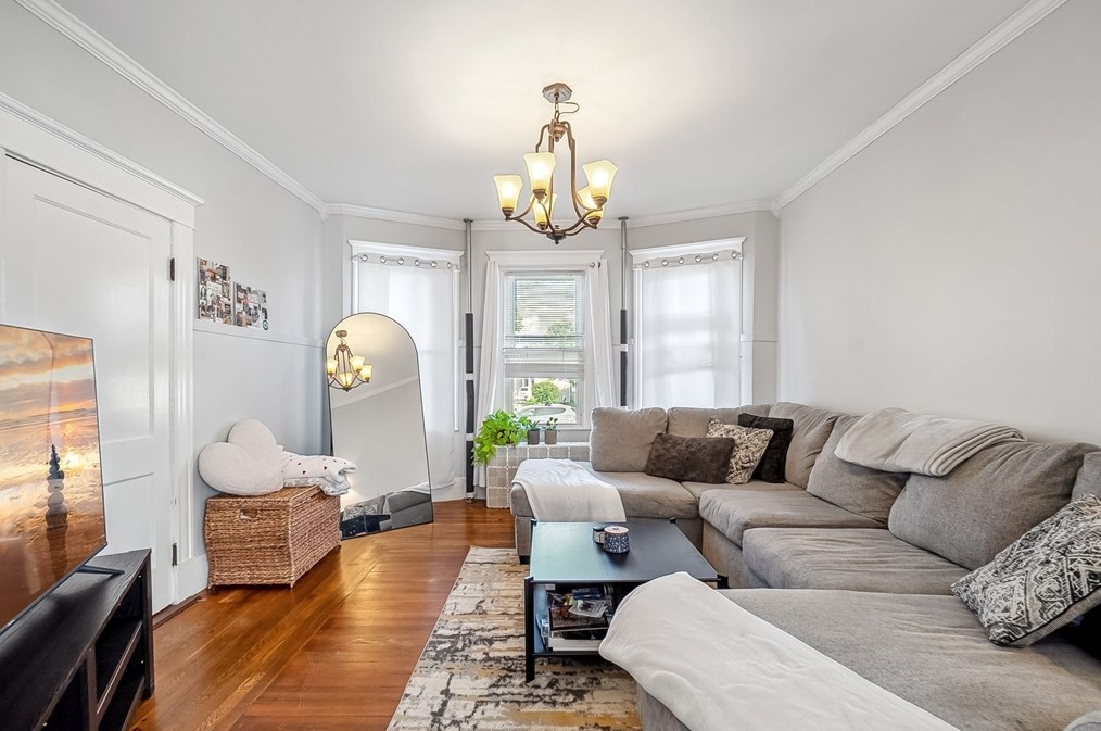 450 Broadway St, Chicopee MA 01020-2442 exterior