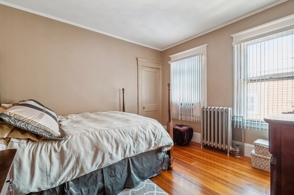 450 Broadway St, Chicopee MA 01020-2442 exterior