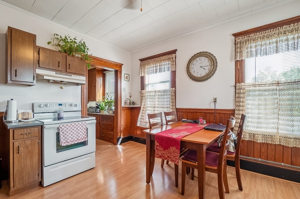 450 Broadway St, Chicopee MA 01020-2442 exterior