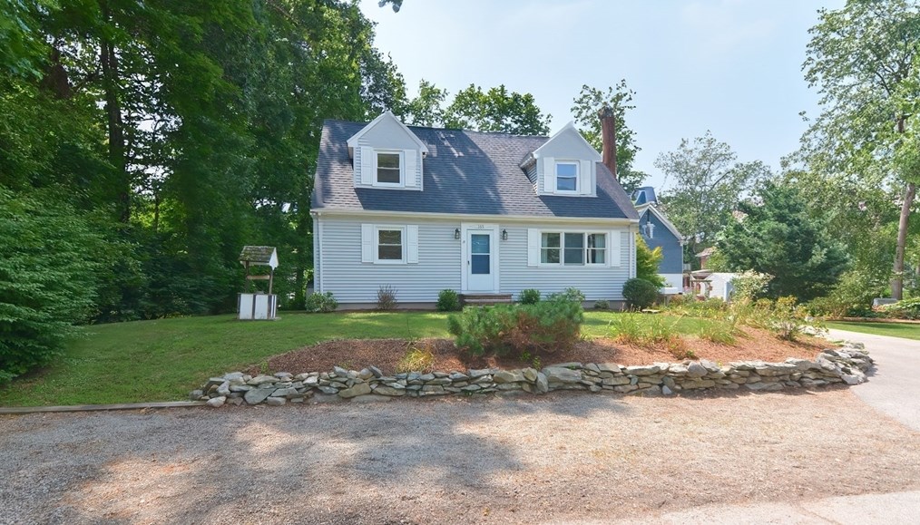 165 Cottage St, Mansfield, MA 02048