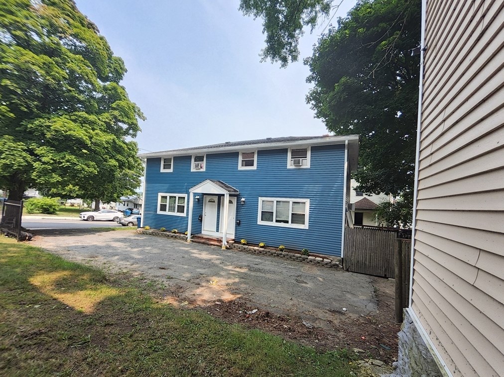 213 Haverhill St, Lawrence MA  01841-0015 exterior