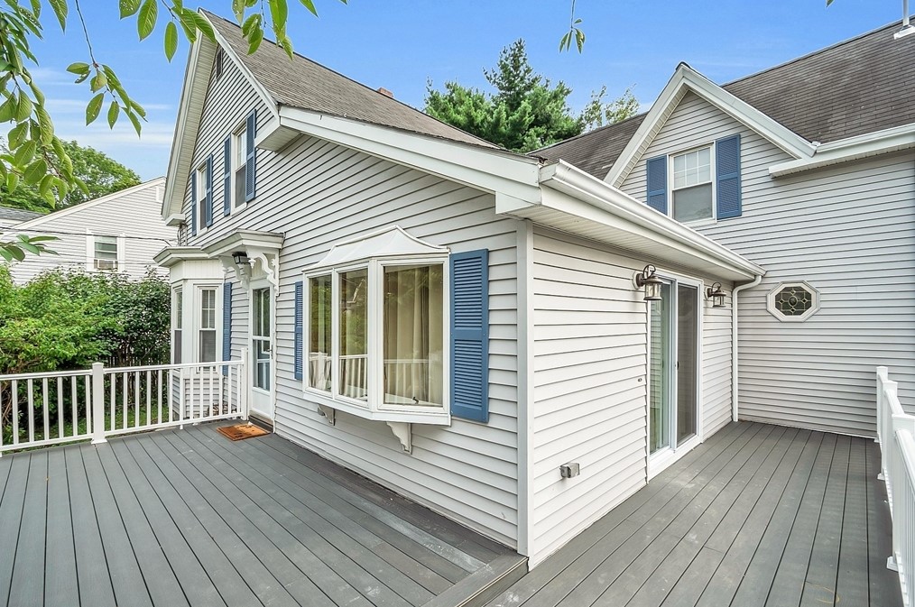 15 Spring St, Stoneham, MA 02180