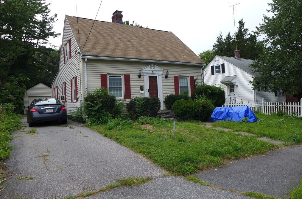 31 Ball St, Worcester, MA 01603