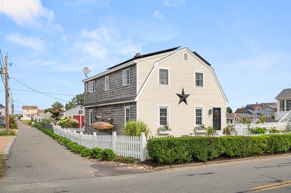 164 Northern Blvd, Newbury, MA 01950