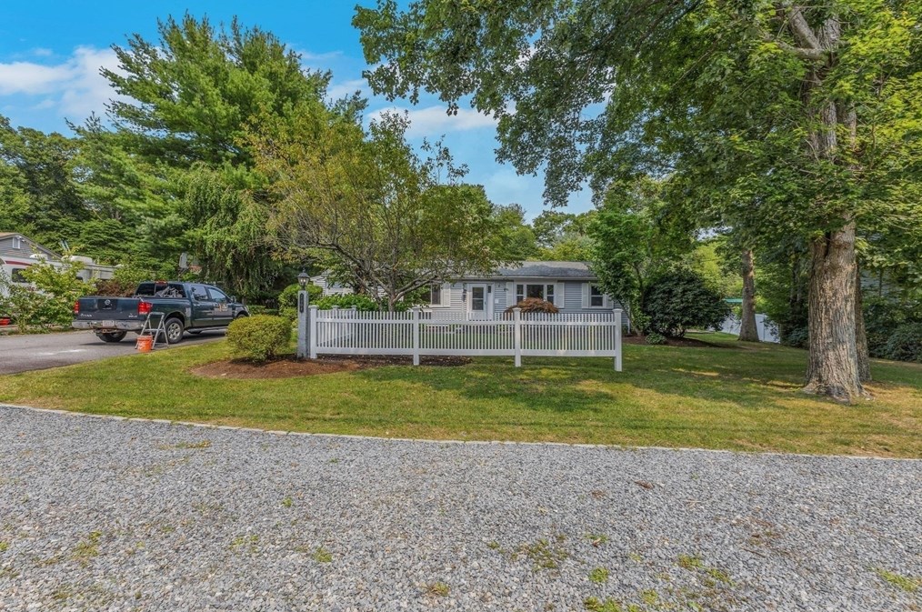 2308 County St, Taunton MA 02780-3509 exterior