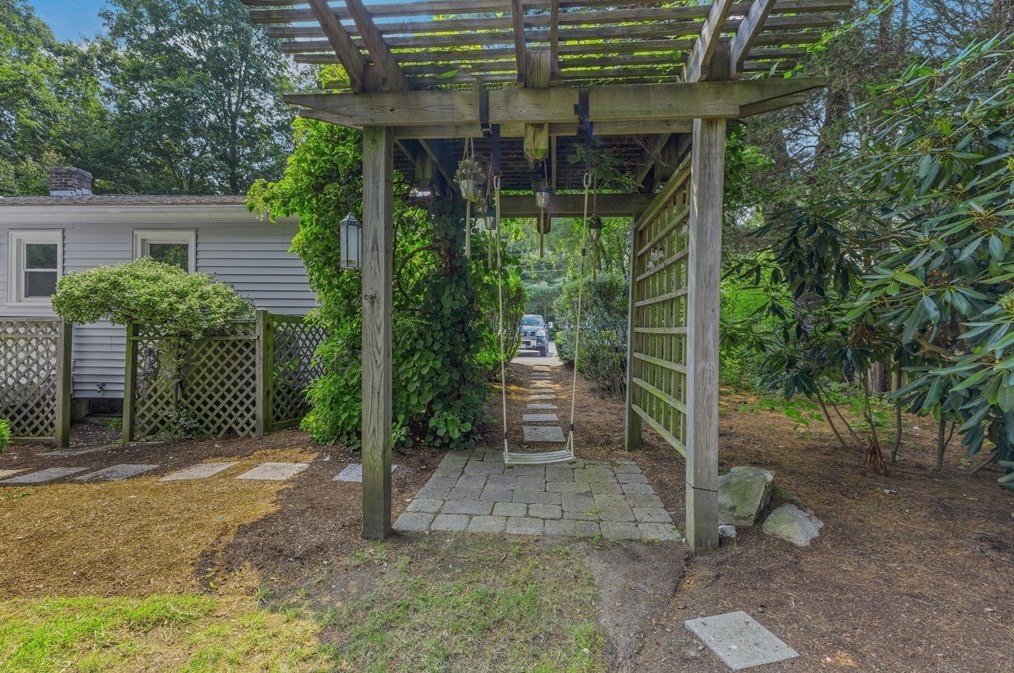 2308 County St, Taunton MA 02780-3509 exterior