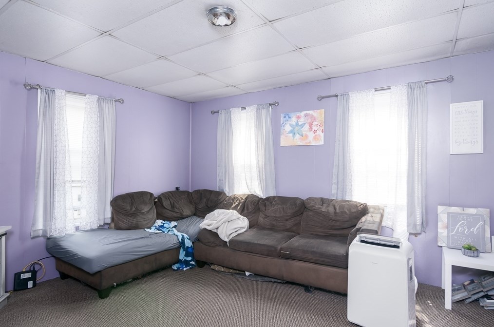 62 Whipple St, Worcester MA  01607-1364 exterior