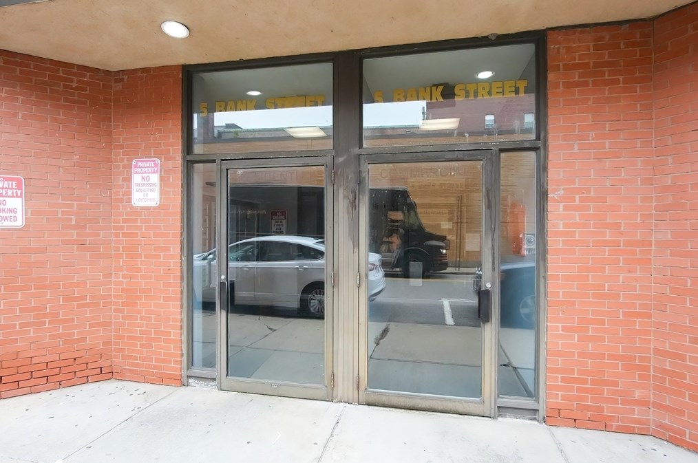 24 Park St #6f, Attleboro, MA 02703