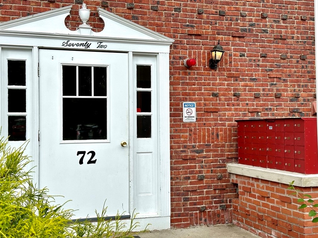 72 Barrett #108, Northampton, MA 01060