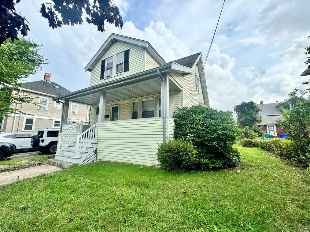 343 Billings Rd, Quincy, MA 02170-2441