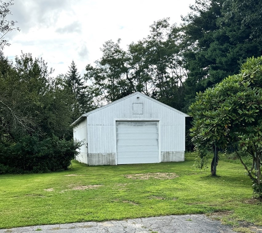 762 Adams St, Holliston, MA 01746