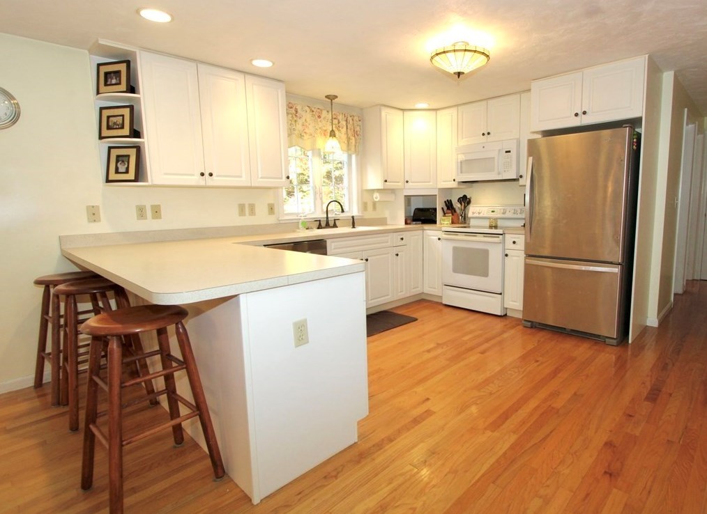 23 Hickory Cir, Holden, MA 01520