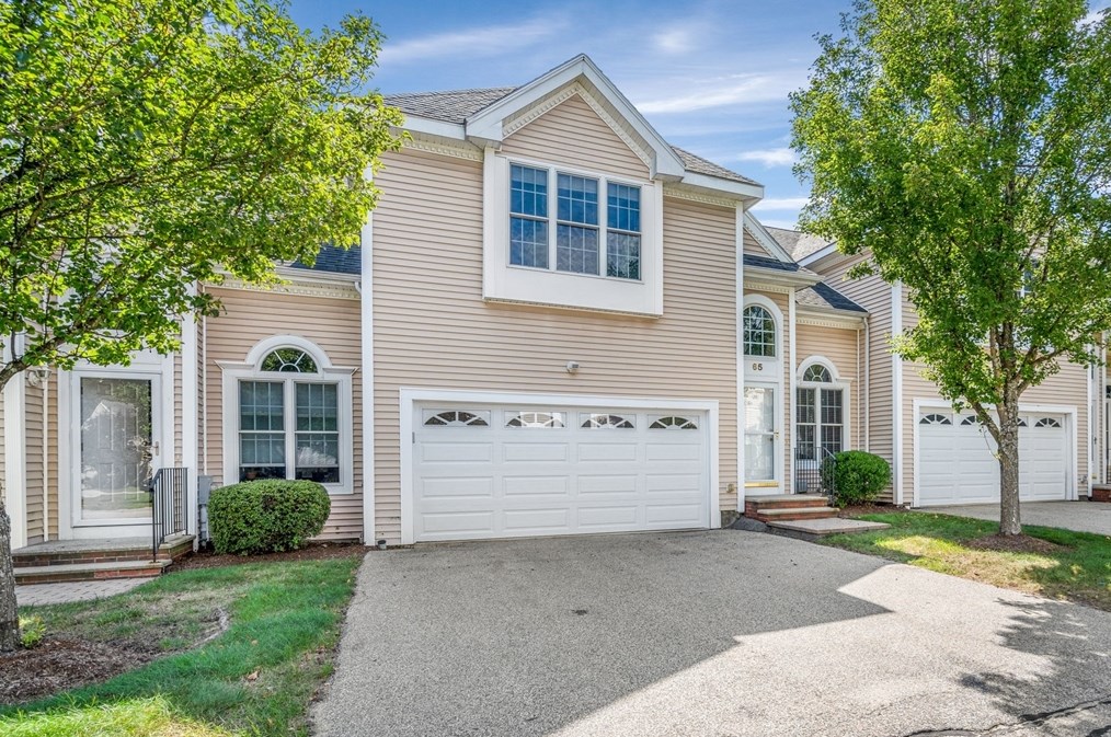 65 Knowlton Cir #65, Upton, MA 01568