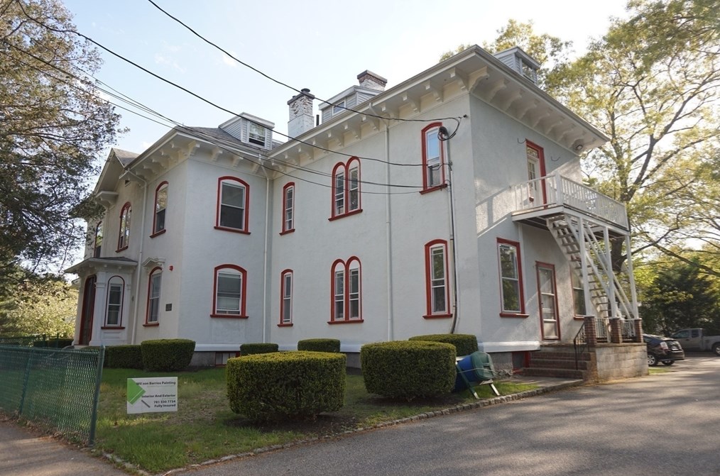 73 Elm Rd #1, Newton, MA 02460