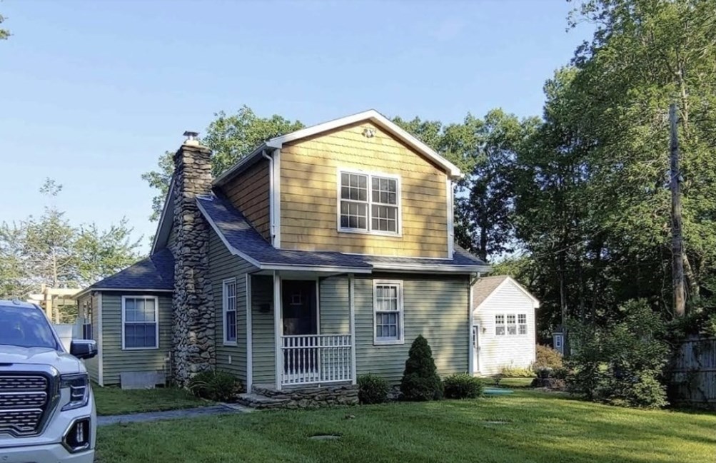 67 Lakeview Dr, Leicester, MA 01524