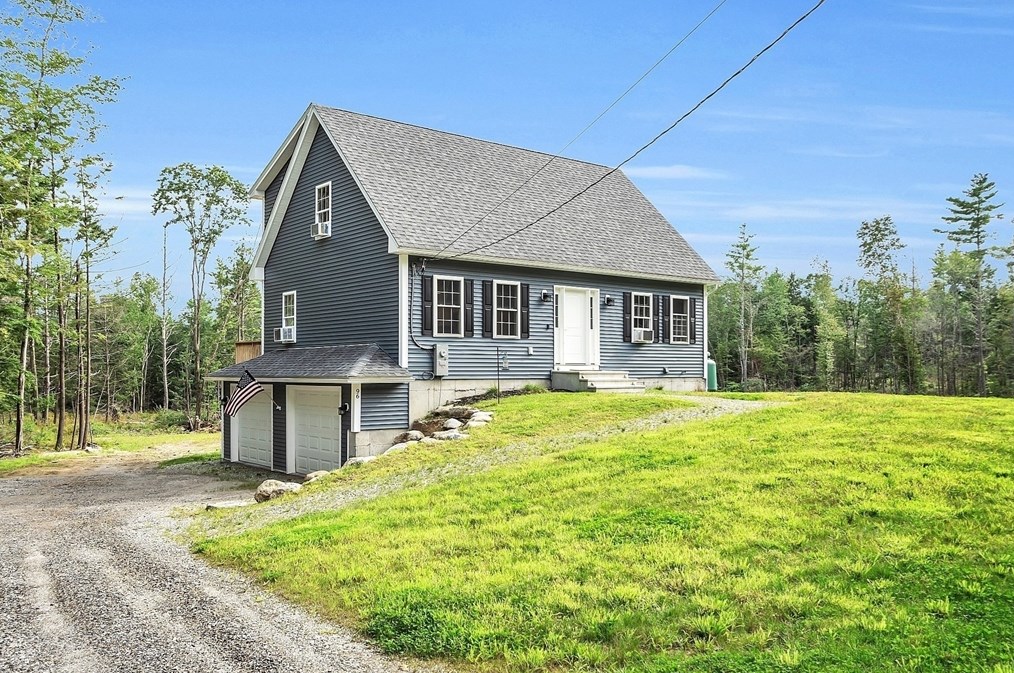 96 Royalston Rd, Winchendon, MA 01475-1916