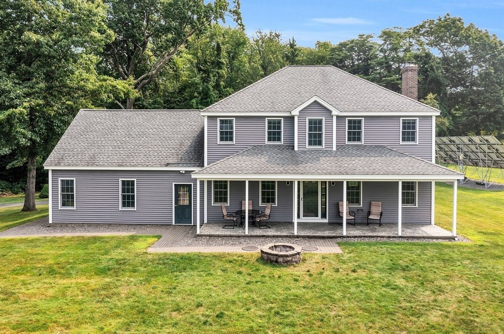 391 Chase Rd, Lunenburg, MA 01462