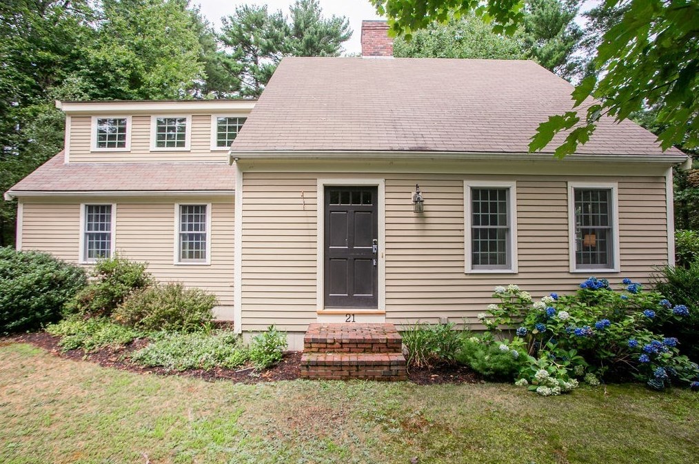 21 Russell Holmes Way, Carver, MA 02330 exterior