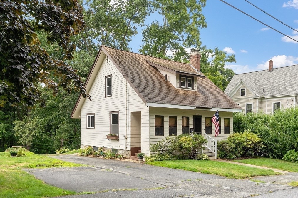 41 Pine St, Andover, MA 01810