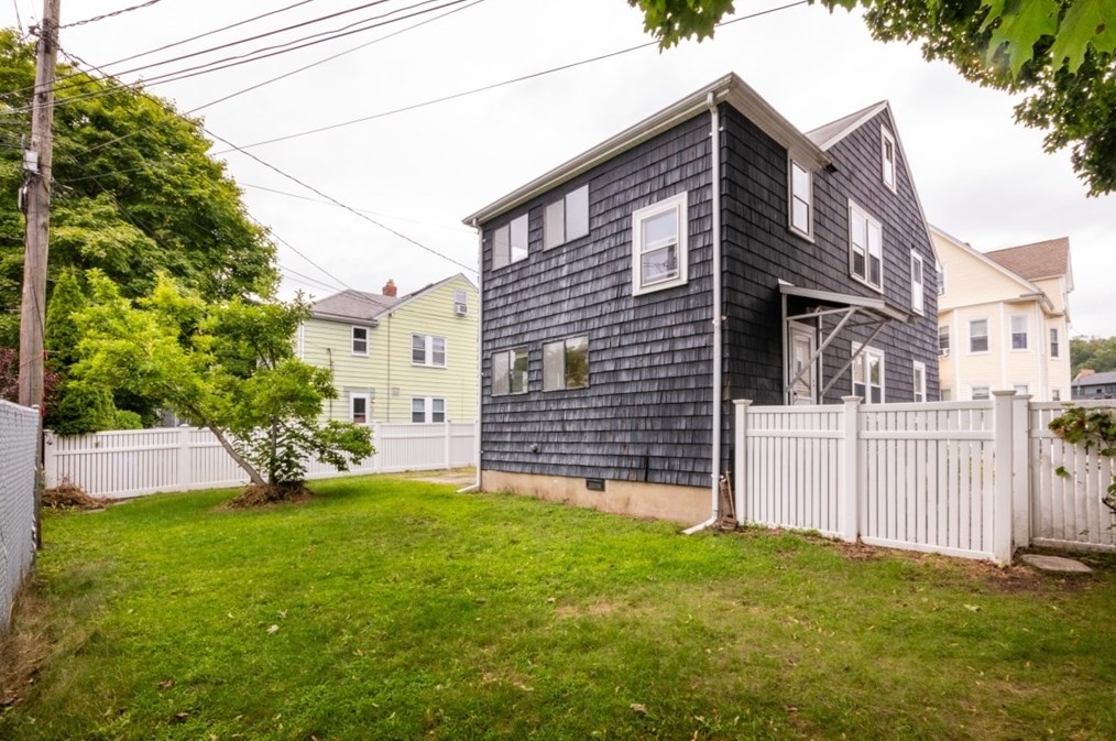 15-17 Thayer St, Belmont, MA 02478