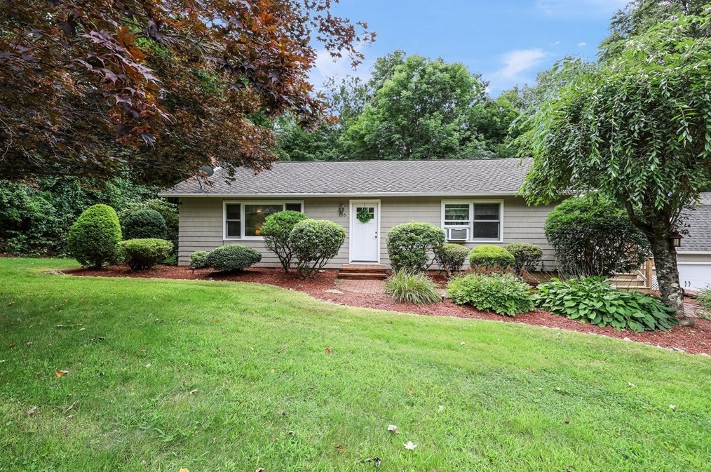 155 Summer St, North Brookfield, MA 01535