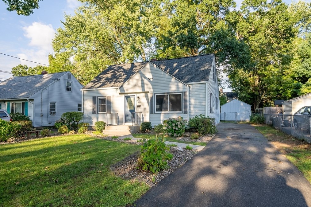 69 Wheeler Ave, Springfield, MA 01118