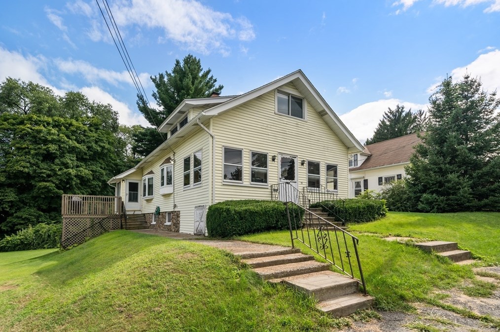 51 Spofford Rd, Worcester, MA 01607