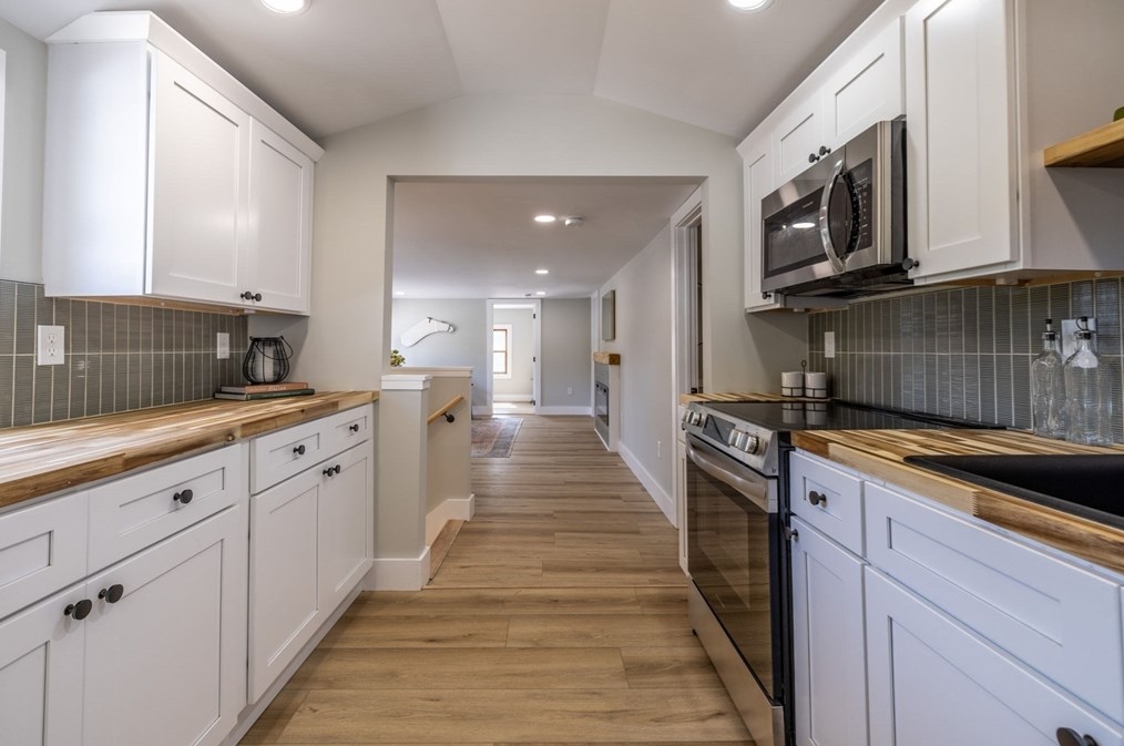 65 Warr Ave, Wareham, MA 02571