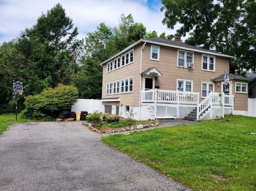 1127 W Boylston St, Worcester, MA 01606