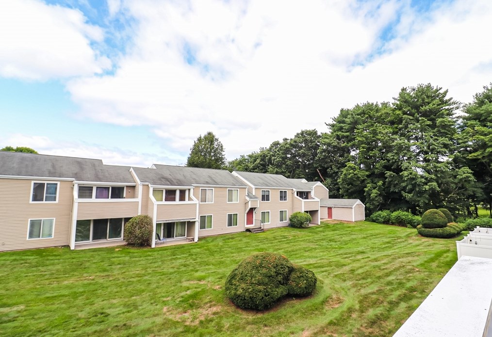 138 Nassau Dr #138, Springfield, MA 01129