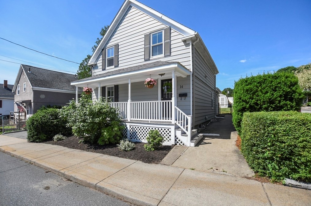 14 Brownville Ave, Ipswich, MA 01938