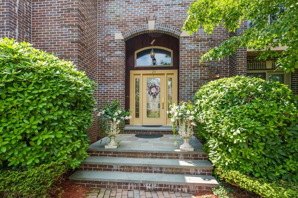 20 Gallair Cir, Holden, MA 01520