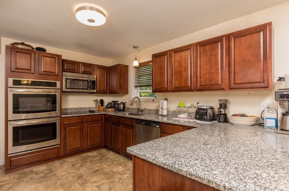 919 Pearl St, Gardner, MA 01440