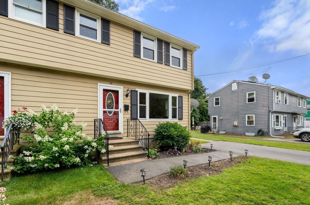 75 Crest Cir, Worcester, MA 01603