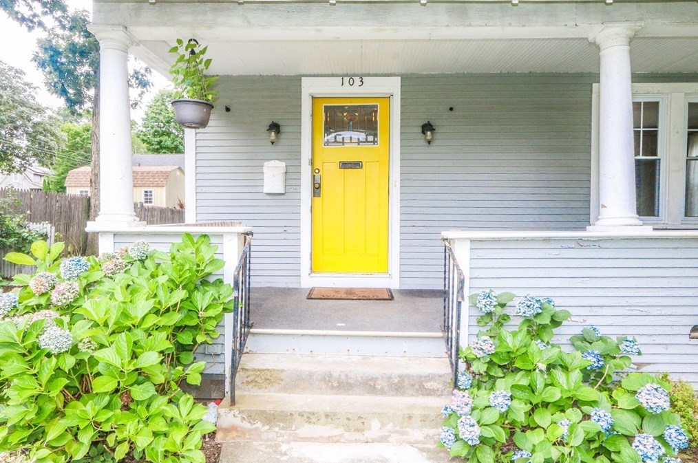 103 Clough St, Springfield, MA 01118