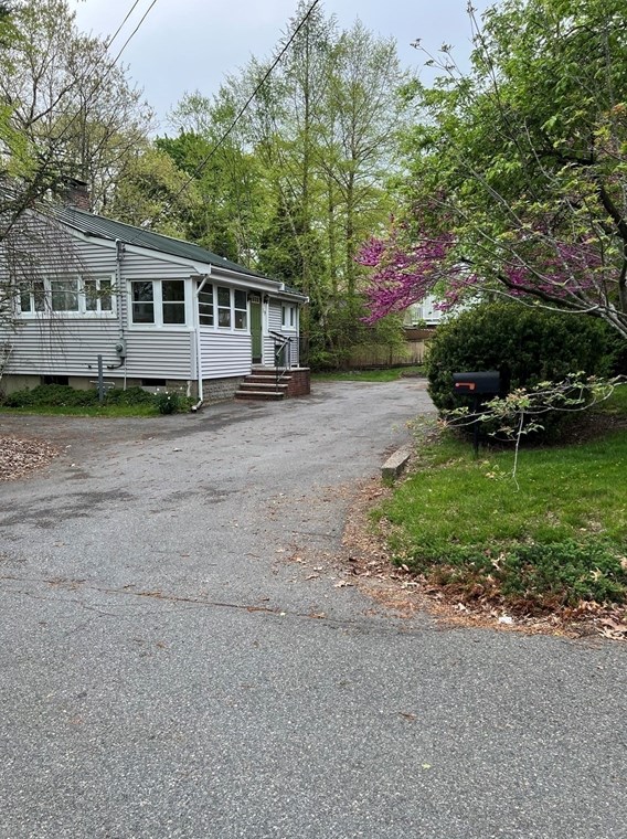 59 Evergreen St, Saugus, MA 01906