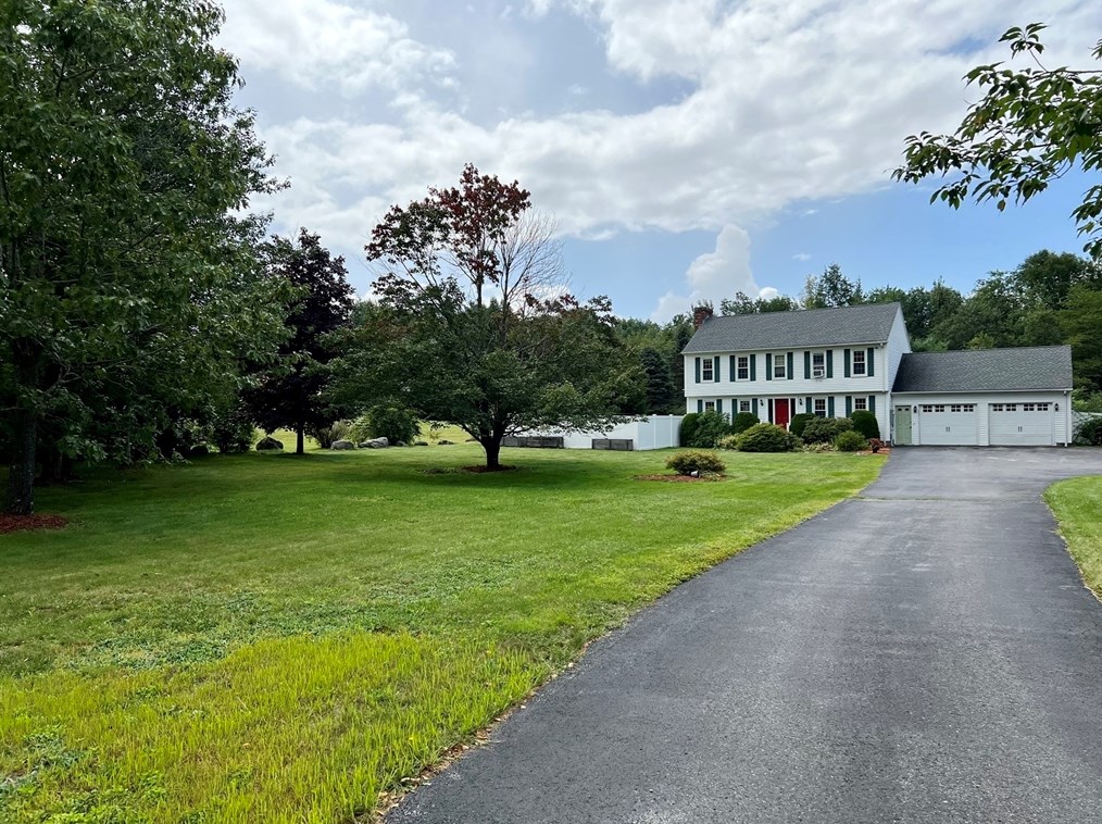 122 Hosley Rd, Gardner, MA 01440