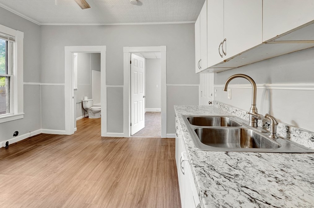 27 Puffer St #27, Lowell, MA 01851