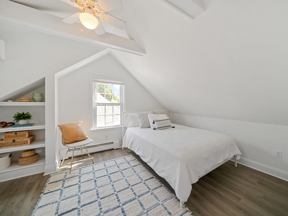 18 Brewster St, Dartmouth MA  02748-3507 exterior