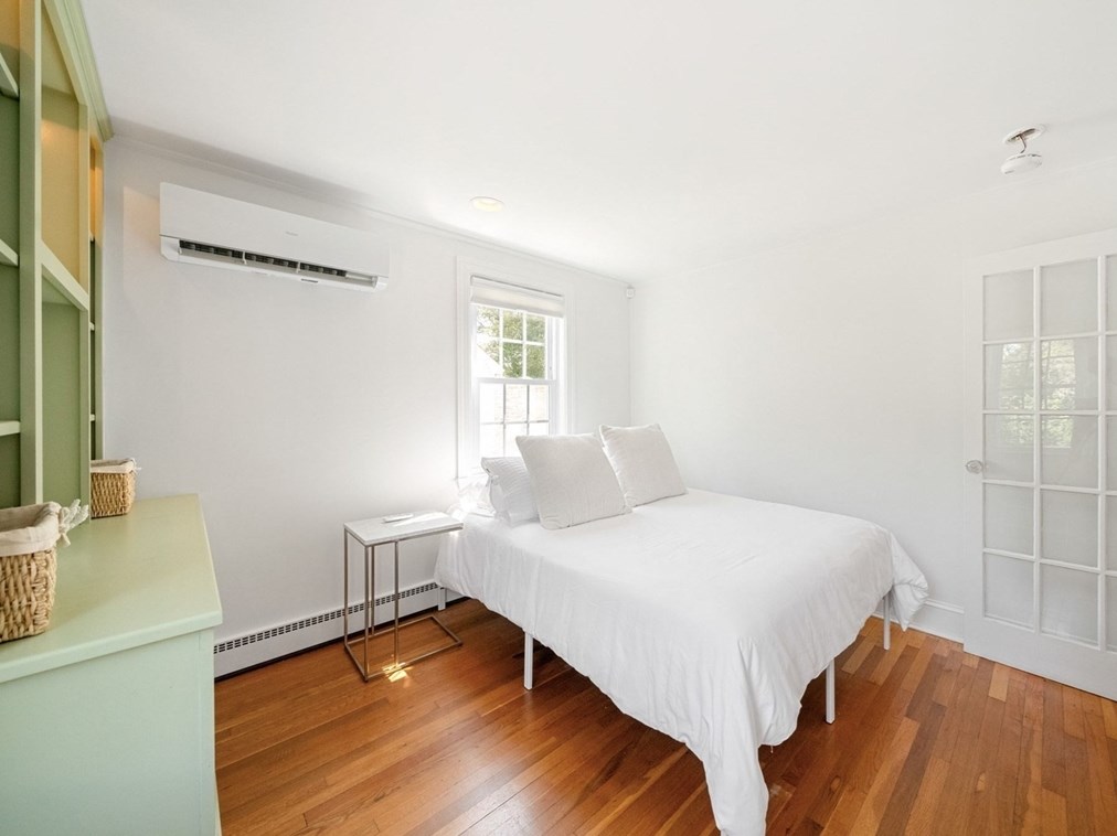 18 Brewster St, Dartmouth MA  02748-3507 exterior