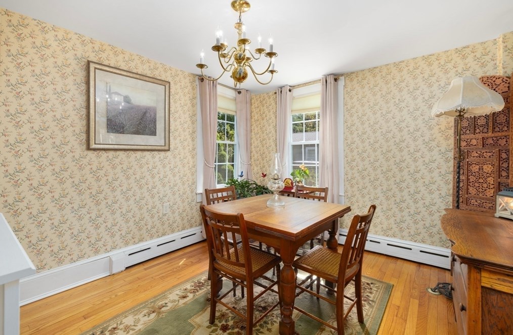 449 Sconticut Nck Rd, Fairhaven MA 02719-1916 exterior