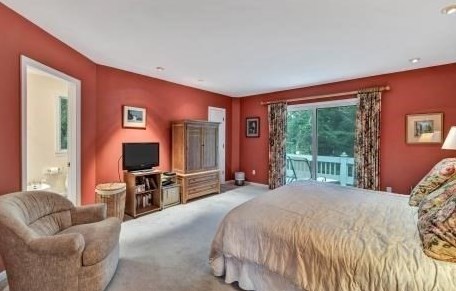 50 Hook Dr, Mashpee MA 02649-4615 exterior