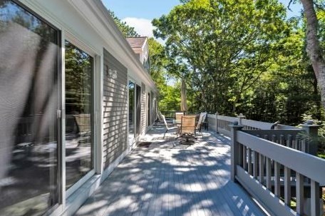 50 Hook Dr, Mashpee MA 02649-4615 exterior