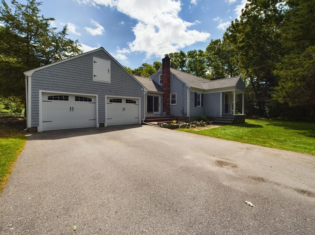 57 School St, Rehoboth, MA 02769