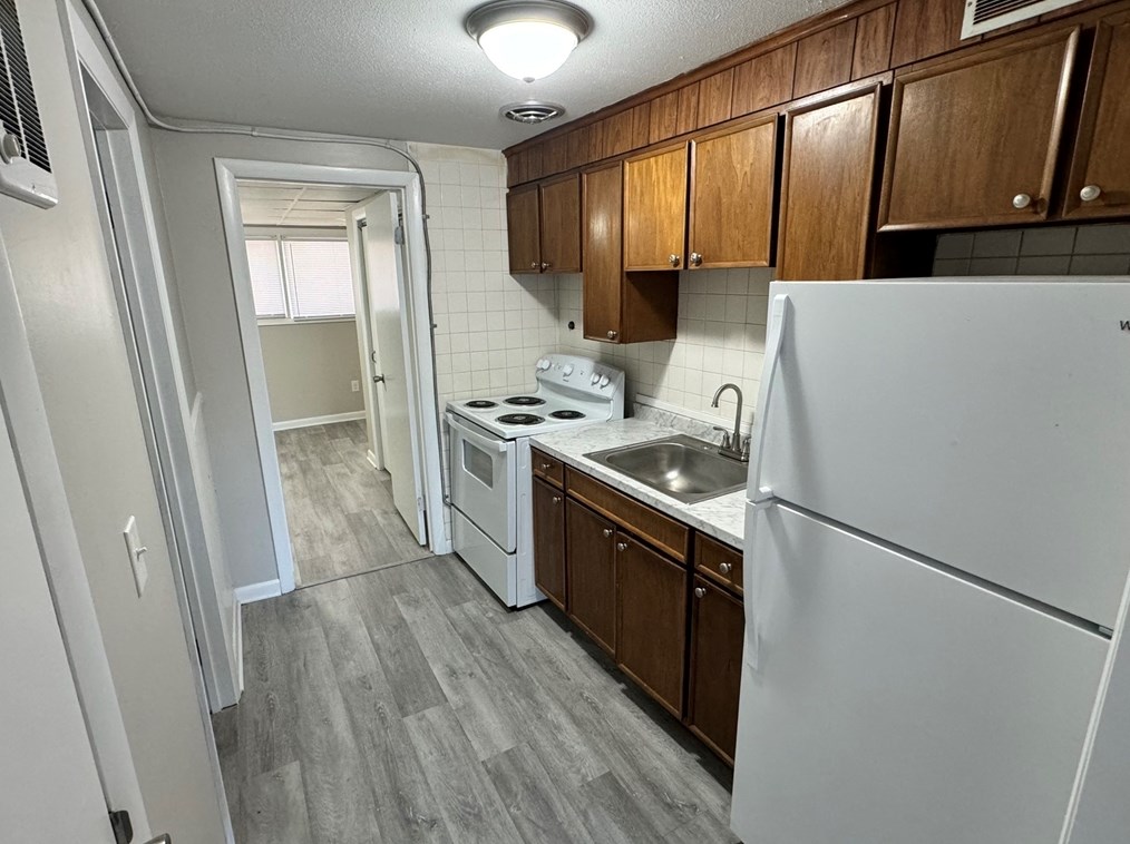 97 Winsor St, Ludlow, MA 01056 exterior