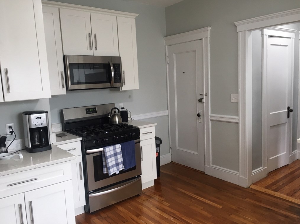 7 Weld Hill #1r, Boston, MA 02130