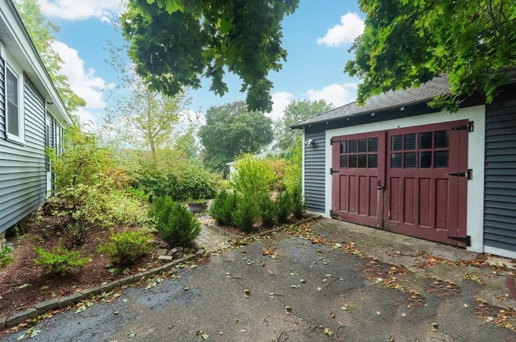 49 Brattle St, Worcester MA 01606-2551 exterior